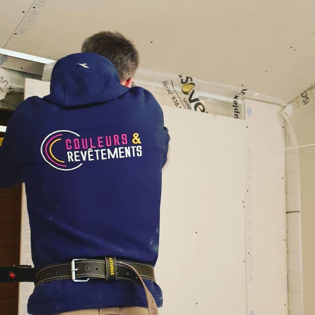 Couleurs & Revêtements : une offre globale autour de la rénovation du bâtiment dans le Rhône.